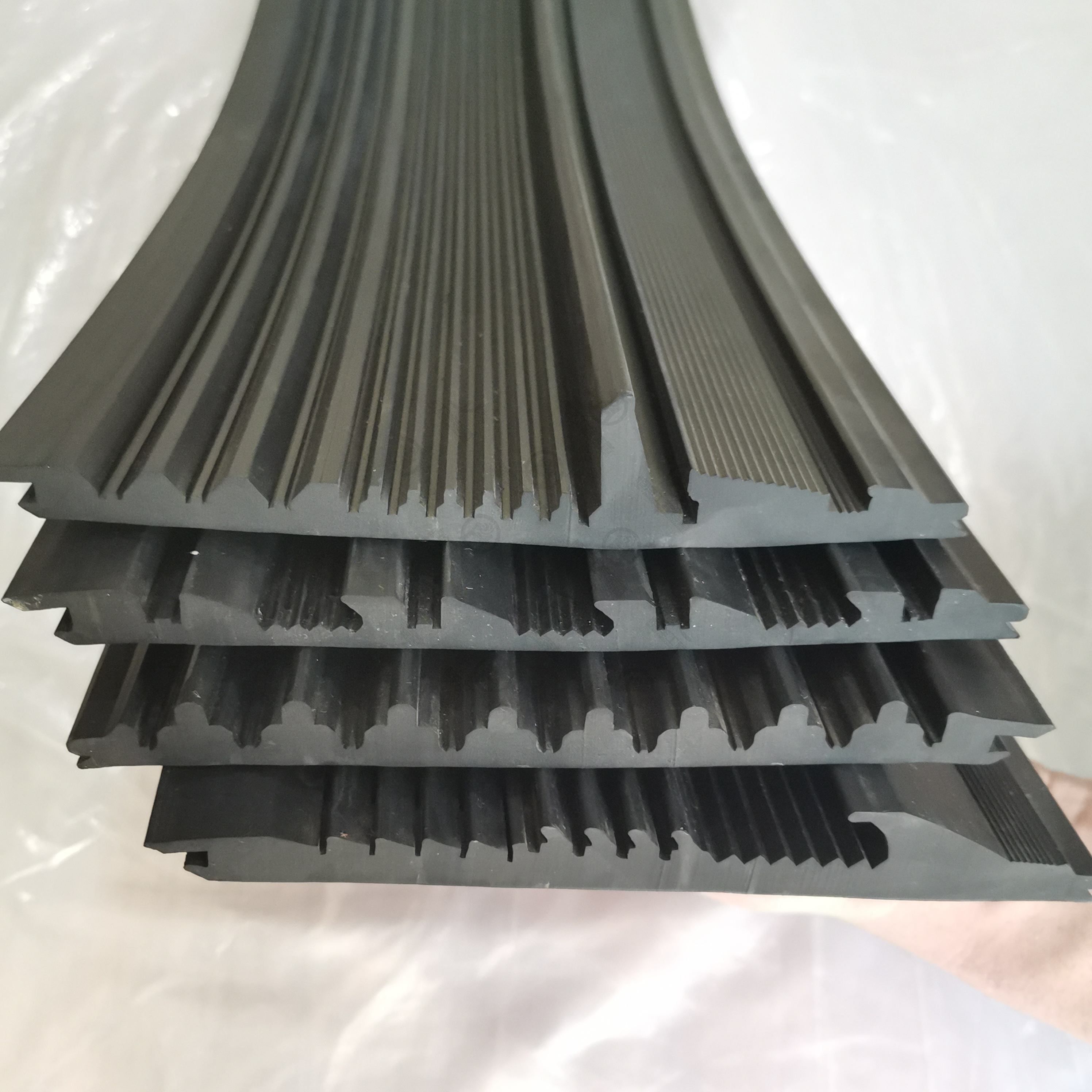 Rubber Waterstop Water Expansion Rubber Water Stop Belt Construction Buildng Material